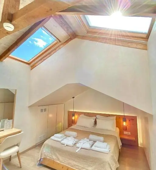 Deluxe Suite Sea View, Panellinion Luxury Rooms