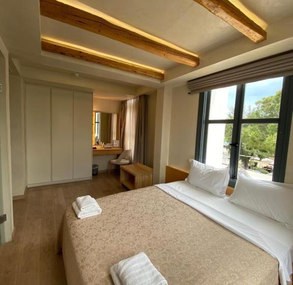 オーシャンビューデラックスルームバルコニー付き, Panellinion Luxury Rooms