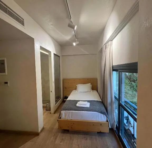 اتاق استاندارد یک نفره, Panellinion Luxury Rooms