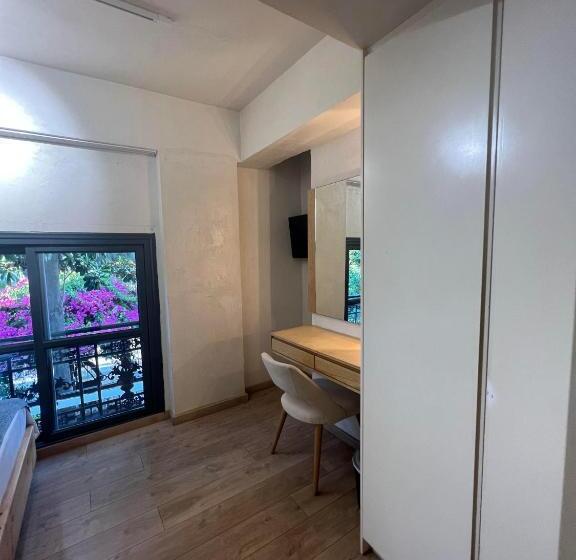 スタンダードシングルルーム, Panellinion Luxury Rooms