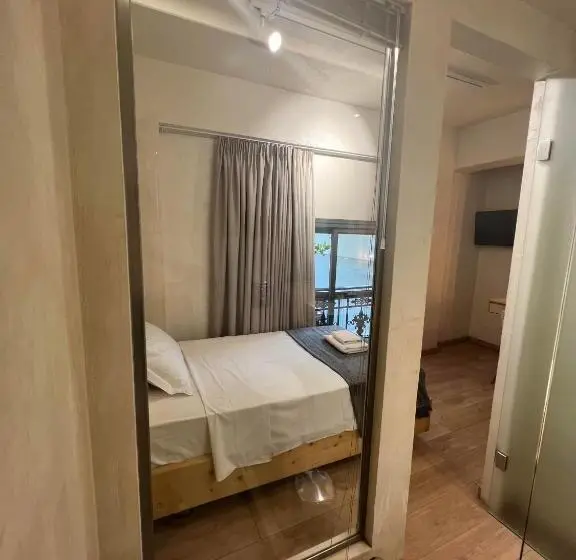 اتاق استاندارد یک نفره, Panellinion Luxury Rooms