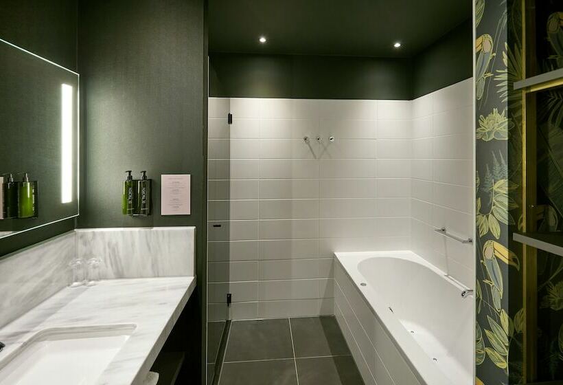 Junior Suite, Van Der Valk Hotel Amsterdam   Amstel