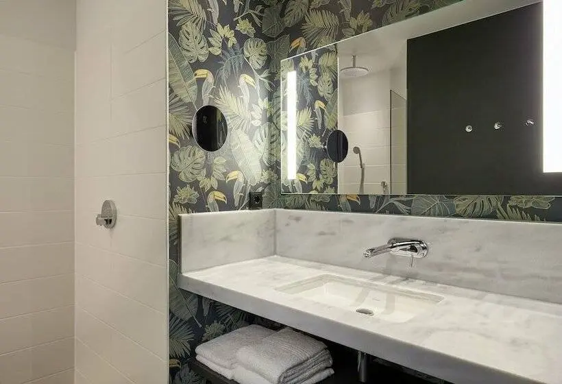 اتاق راحتی سه تخته, Van Der Valk Hotel Amsterdam   Amstel