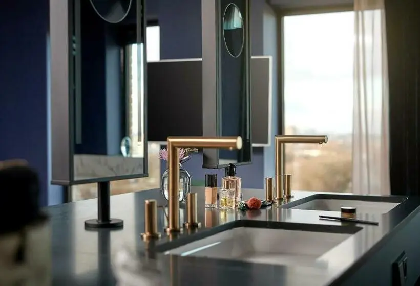 سوئیت پنت هاوس, Van Der Valk Hotel Amsterdam   Amstel