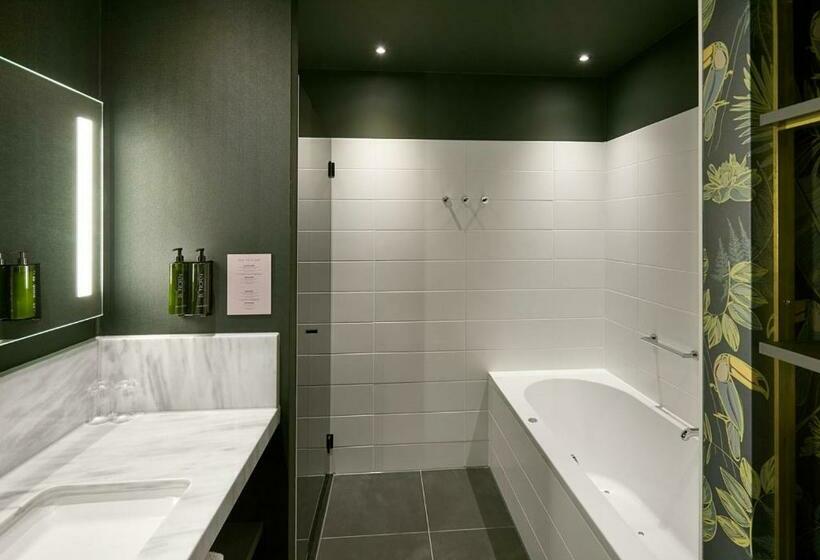 Junior Suite, Van Der Valk Hotel Amsterdam   Amstel
