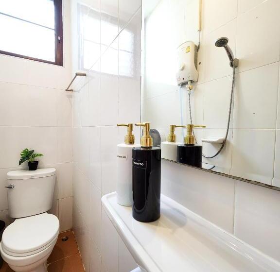 Номер Стандарт Трехместный, Back Home Backpackers