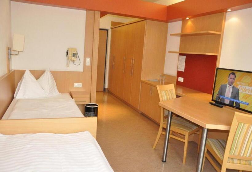 غرفة إقتصادية فردية, Kolpinghaus Linz