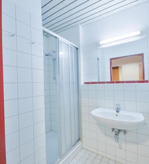 غرفة إقتصادية فردية, Kolpinghaus Linz