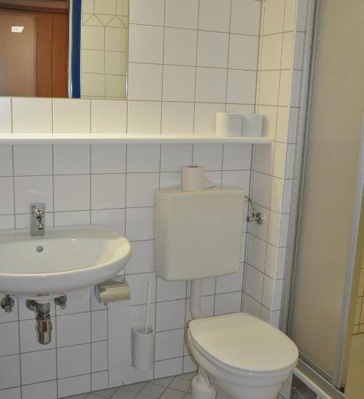 غرفة إقتصادية, Kolpinghaus Linz