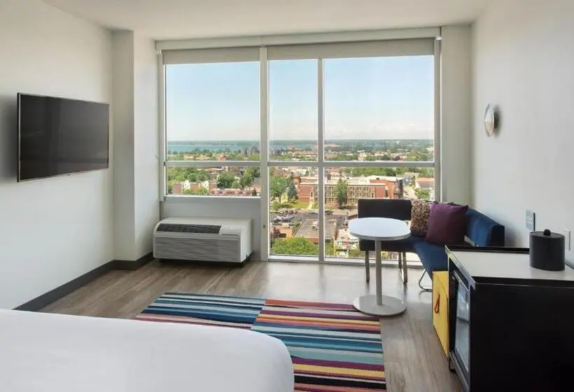 اتاق استاندارد با تخت بزرگ, Aloft Buffalo Downtown