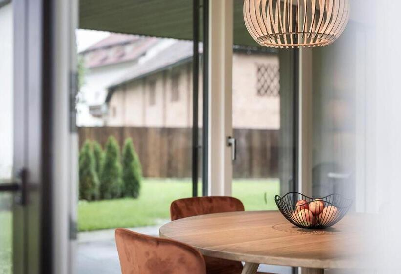 Апартаменты 2 Спальни, Astor Apartments