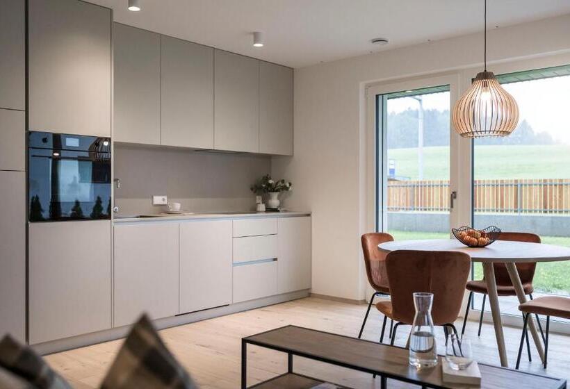 Апартаменты 3 Спальни, Astor Apartments