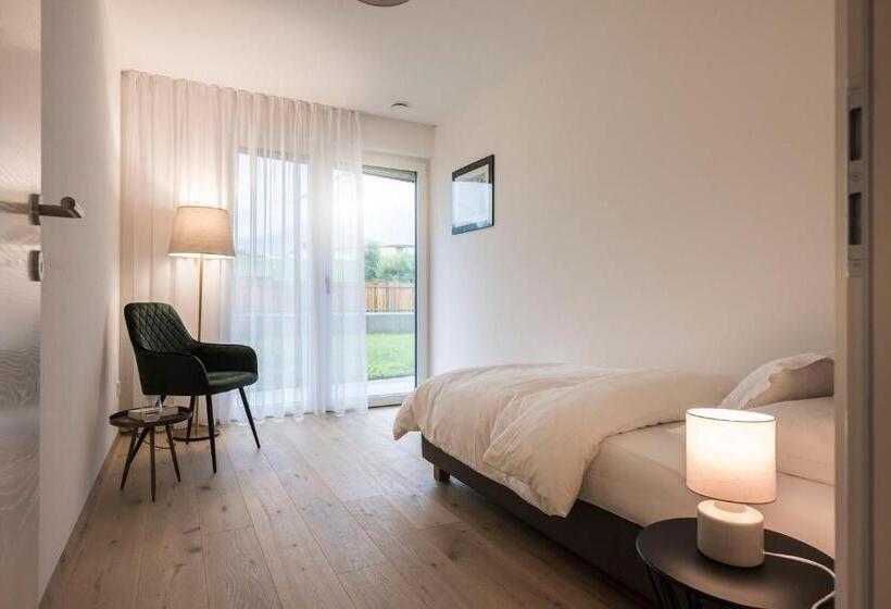 Апартаменты 3 Спальни, Astor Apartments