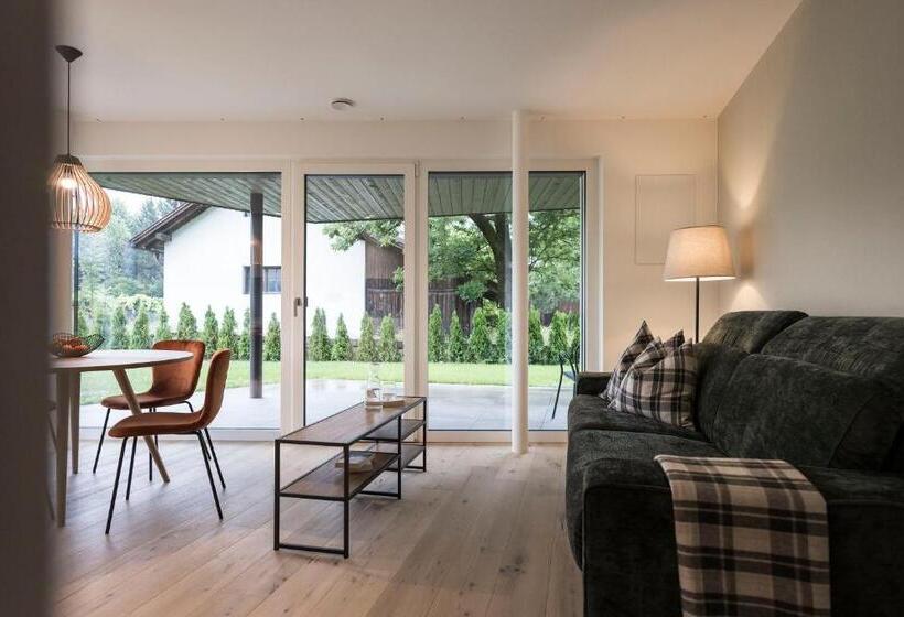 Апартаменты 3 Спальни, Astor Apartments