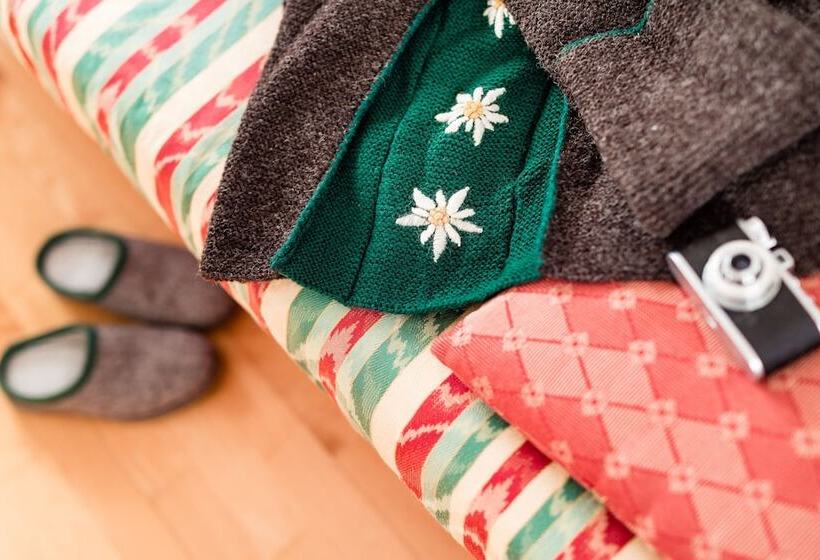 Апартаменты 1 Спальня, Astor Apartments