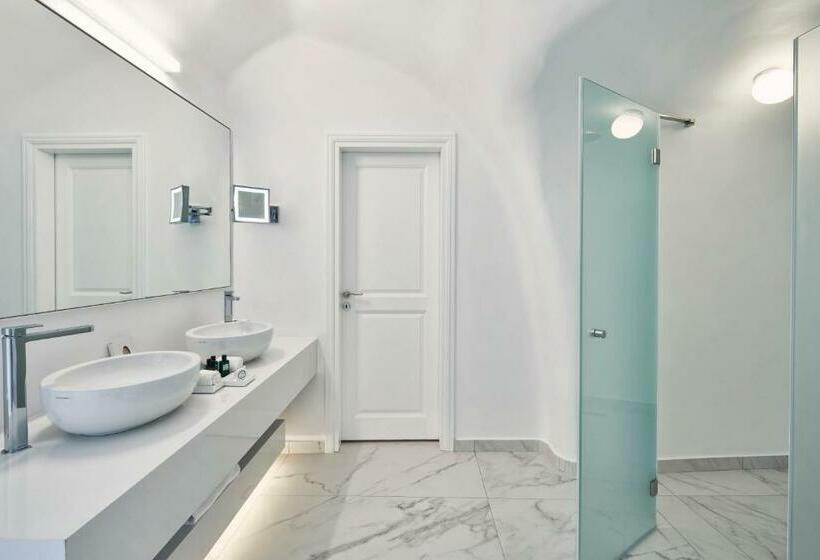 Люкс с Бассейном, Canaves Oia Suites   Small Luxury Hotels Of The World