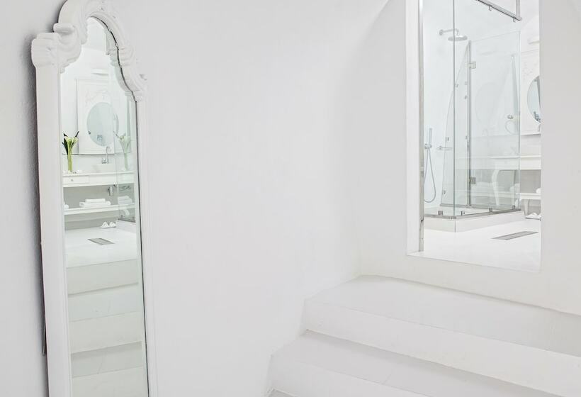 Люкс с Бассейном, Canaves Oia Suites   Small Luxury Hotels Of The World