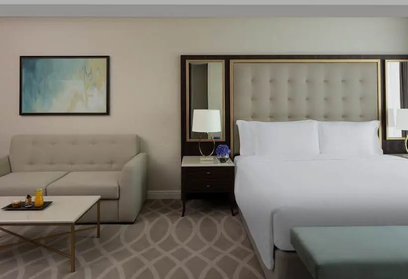 سوییت جونیور, Dusit Doha