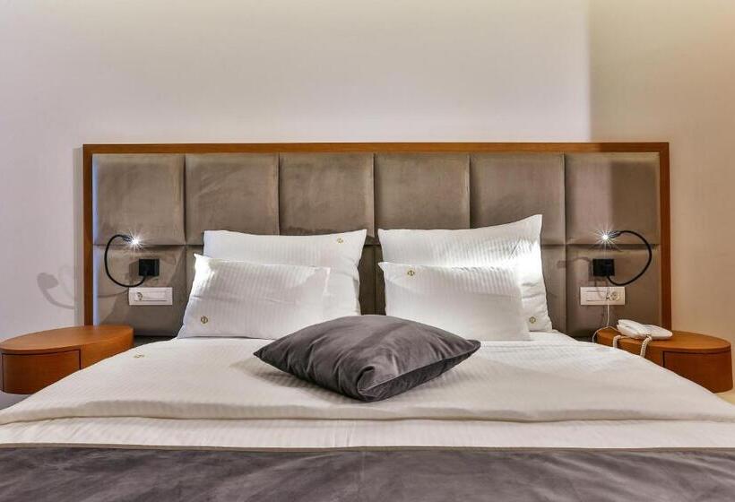 اتاق عادی, Fagus By Aycon