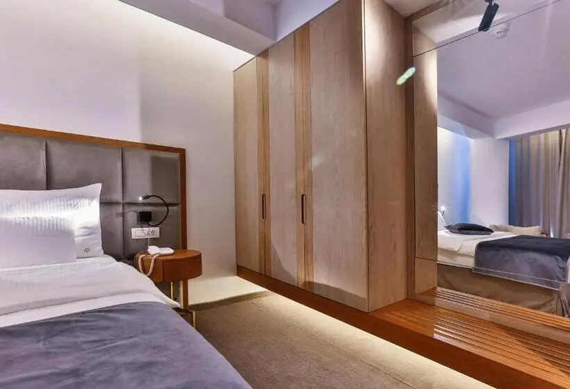 Basic Room