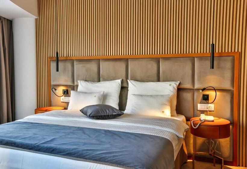 سوییت سوپریور, Fagus By Aycon