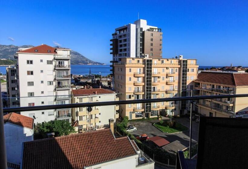 سوییت سوپریور با چشم‌انداز دریا, Fagus By Aycon