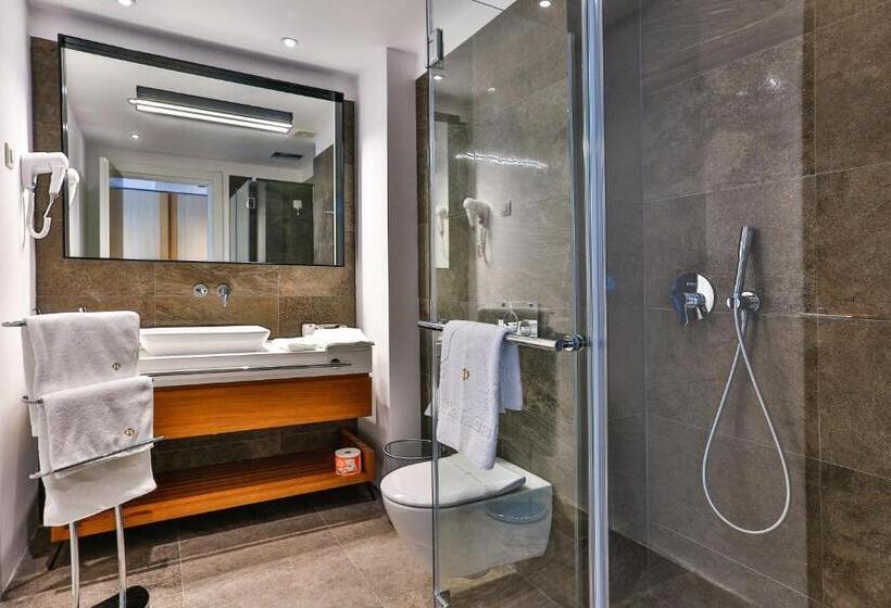 سوییت سوپریور با چشم‌انداز دریا, Fagus By Aycon