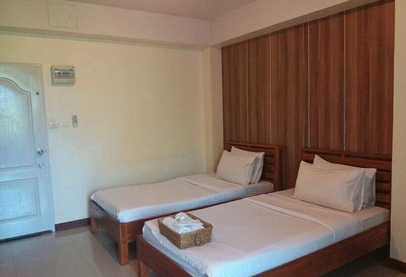 스탠다드 룸, Grand Lopburi