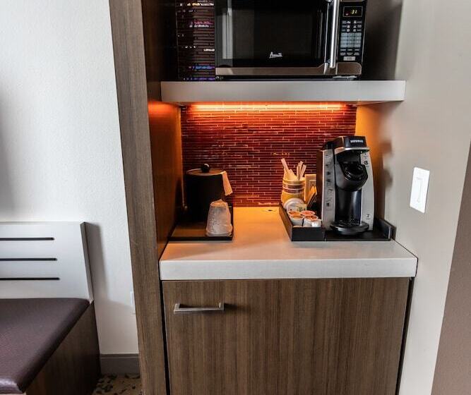 带2个双人床的标准工作室, Hilton Garden Inn West Palm Beach I95 Outlets