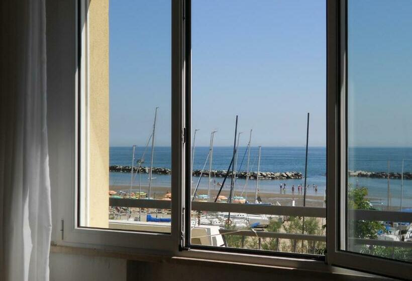 スタンダードルーム, Laguna Blu