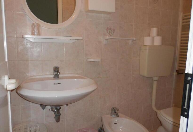 スタンダード4人部屋, Laguna Blu