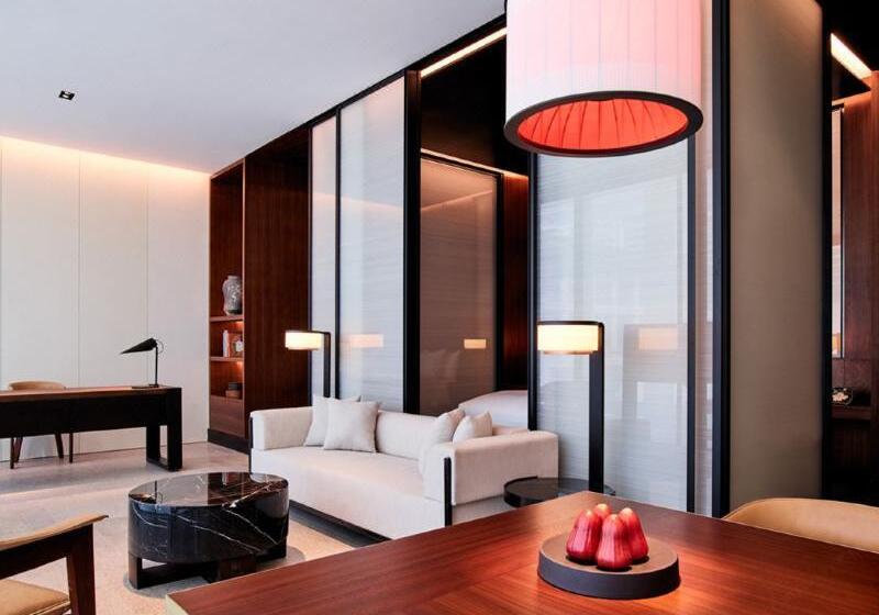 디럭스 스위트, Lohkah Hotel & Spa Free Welcome Fruit Plate