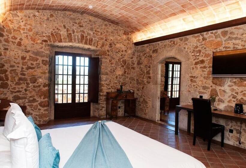 جناح جونيور, Moli De L Escala