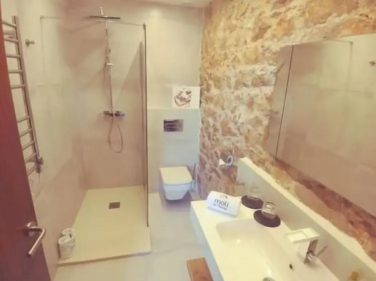 スイート, Moli De L Escala