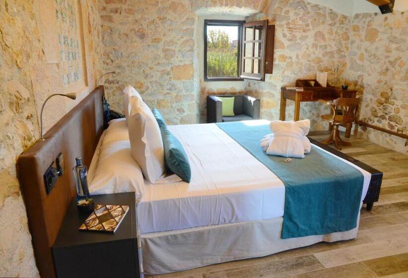 جناح جونيور, Moli De L Escala