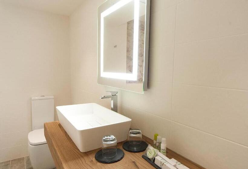 جناح, Moli De L Escala