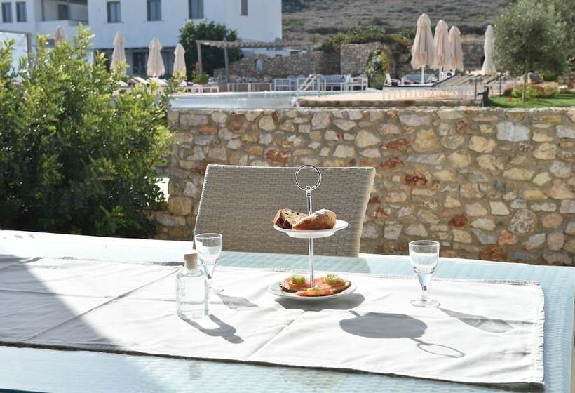 Вилла 2 Спальни, Naoussa Hills Boutique Resort  Adults Only