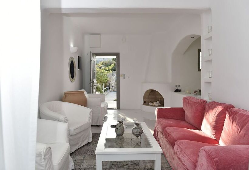 Вилла 3 Спальни с Бассейном, Naoussa Hills Boutique Resort  Adults Only