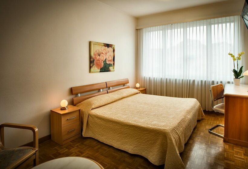 غرفة قياسية ثلاثية, Residenze Dell'angelo