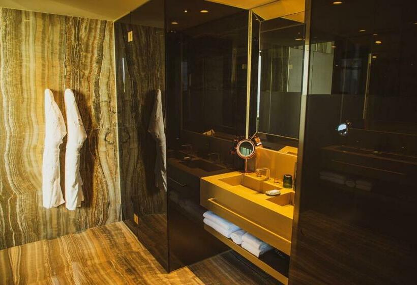 سوئیت با بالکن, Vila Foz Hotel & Spa Member Of Design Hotels