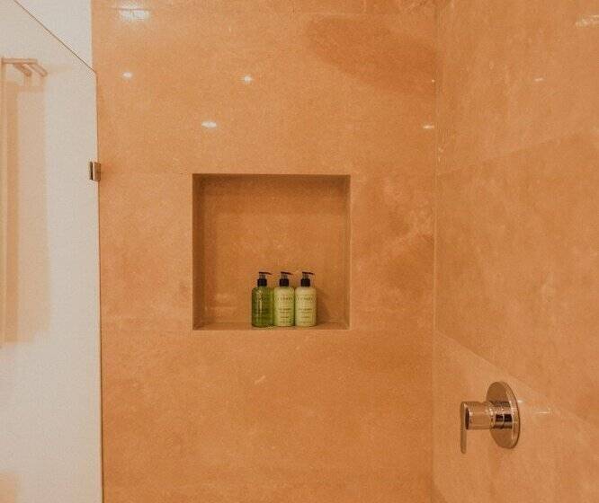 جناح بريميوم, Antera Hotel & Residences