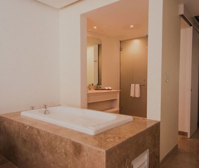 جناح بريميوم, Antera Hotel & Residences