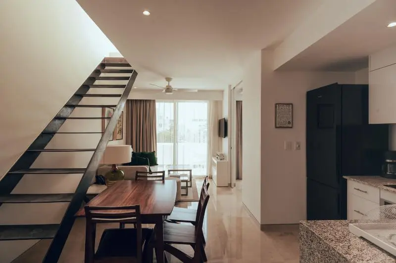 سوییت, Antera Hotel & Residences