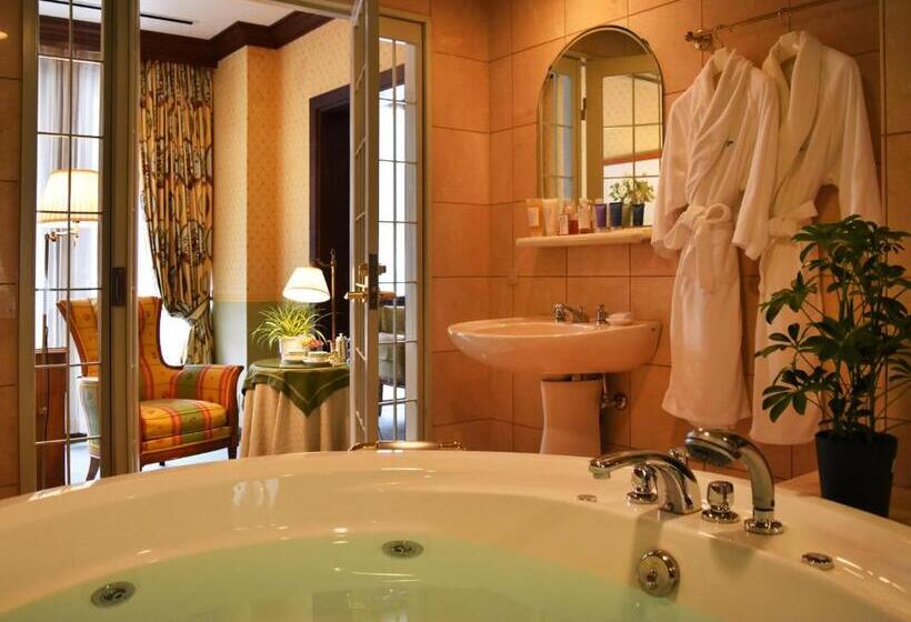 디럭스 자쿠지룸, La Neige By Hhg