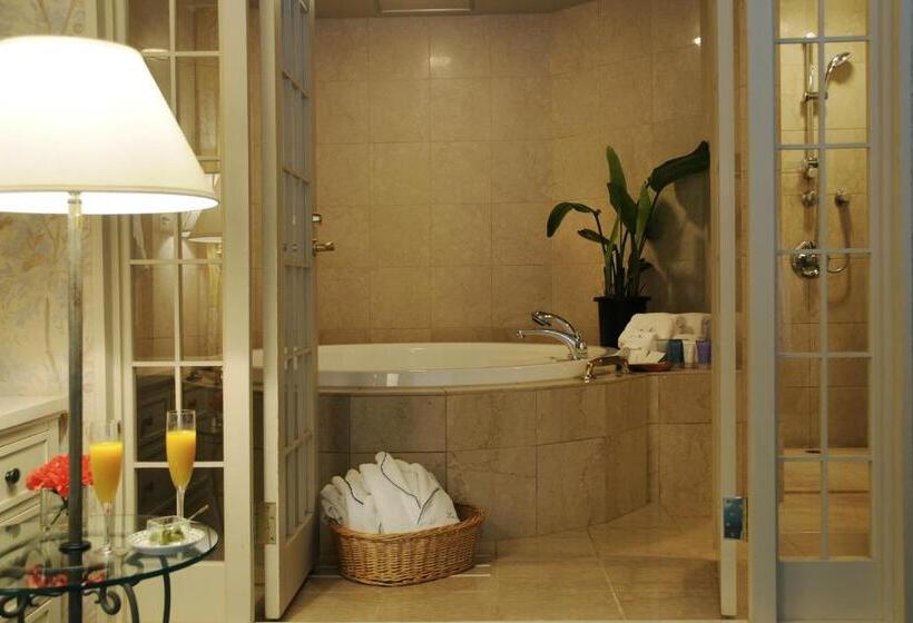 디럭스 자쿠지룸, La Neige By Hhg