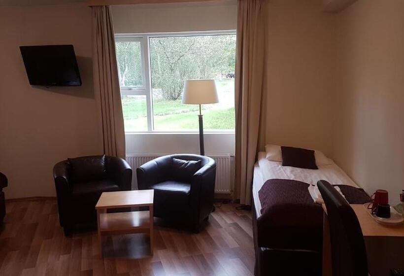 اتاق استاندارد سه نفره, Hallormsstadur