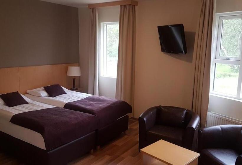 اتاق استاندارد سه نفره, Hallormsstadur