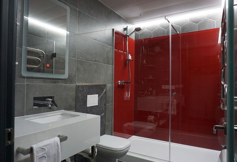 اتاق استاندارد, Land