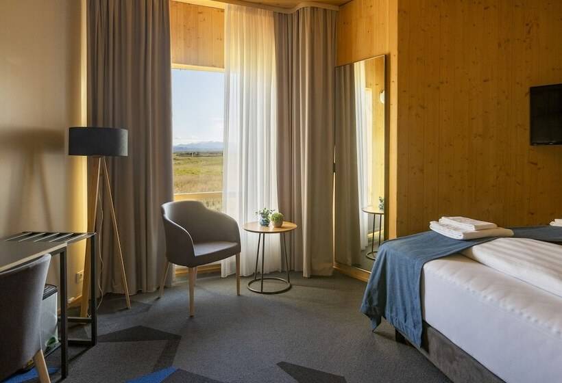 اتاق استاندارد, Land