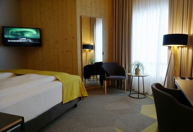 اتاق استاندارد, Land